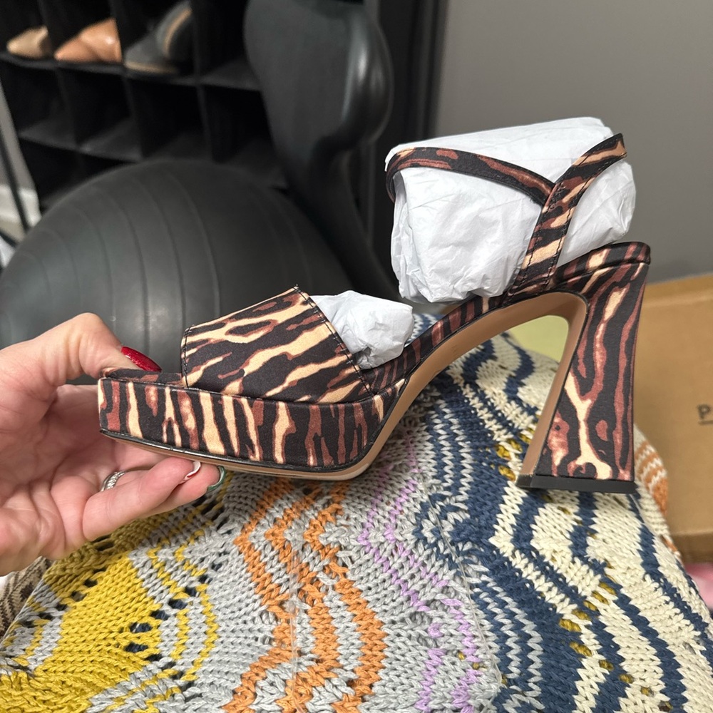 Katy Perry Collections Animal Print Platform Heels - Picture 3 of 3